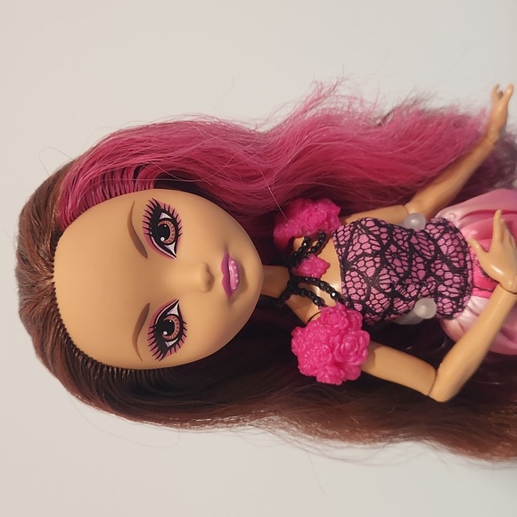 EAH Briar Beauty Original Ever After High Doll - Picture 2 of 4